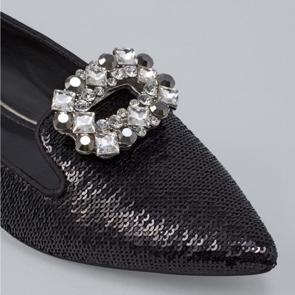 NWT WHITE HOUSE BLACK MARKET
BEJEWELED SHOE CLIPS - Picture 2 of 5